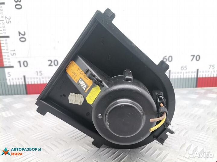 Моторчик печки Volkswagen Golf 3 1998 1J1819021C