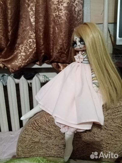 Кукла интерьерная