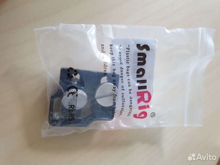 Держатель кабеля hdmi smallrig 2246. для bmpcc 4k