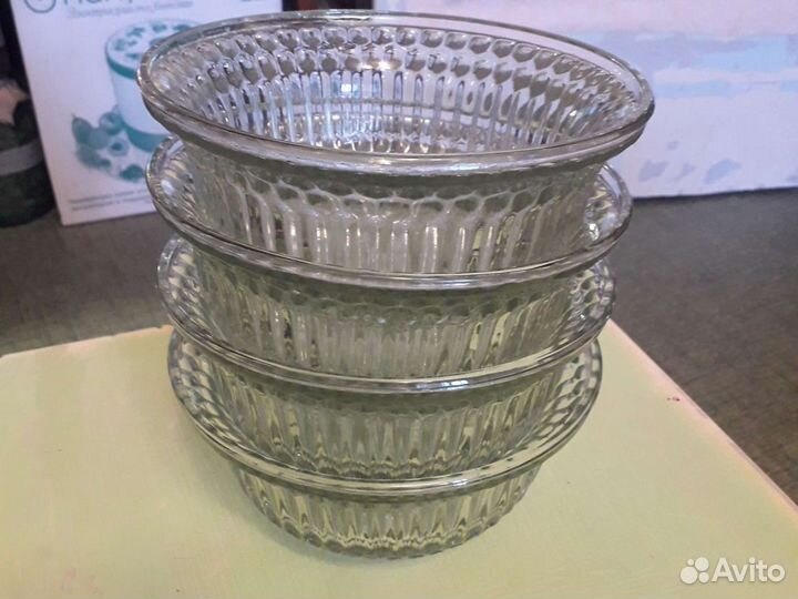 Ваза (вазочка,конфетница,салатница,розетка ) стекл