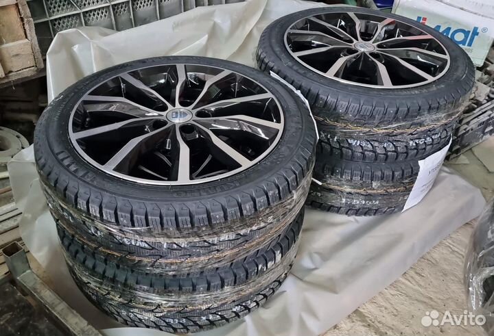 Kumho WinterCraft Ice Wi32 225/45 R18 95T