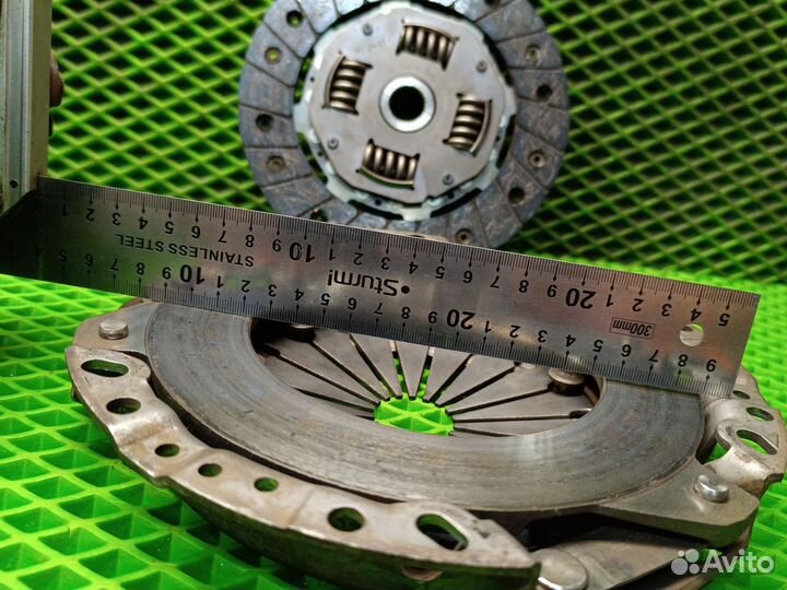 Сцепление Mitsubishi carisma