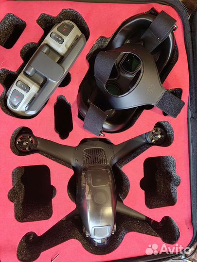 Квадрокоптер DJI fpv combo