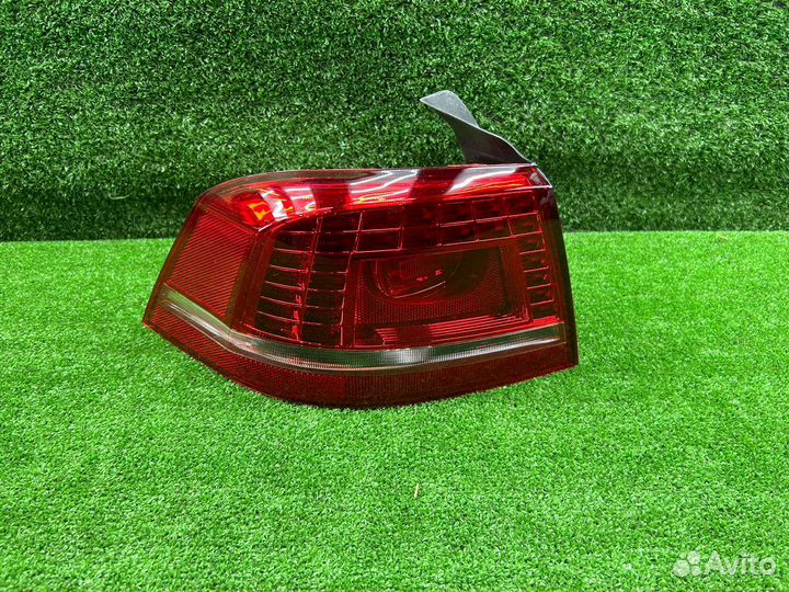 Фонарь задний внешний левый VW Passat b7 sedan rep
