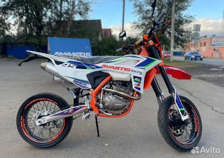 Мотоцикл Avantis A5 Lux Motard Авантис Мотард