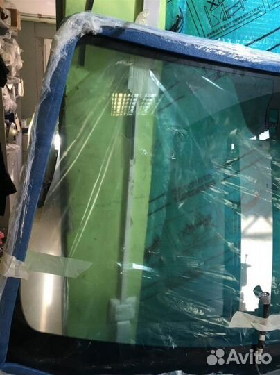 Стекло лобовое (ветровое) Toyota Highlander Iii