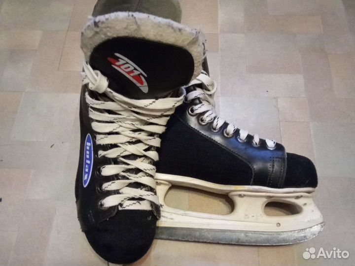 Коньки хоккейные