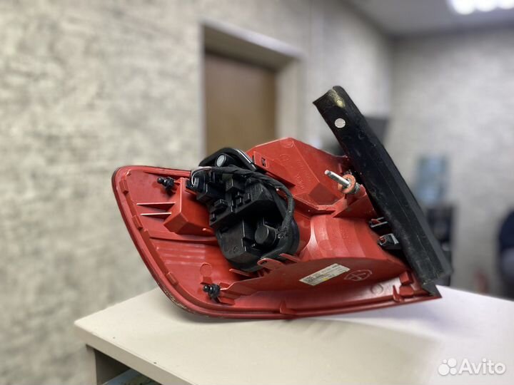 Фонарь задний правый в крыло Ауди А6 С6 4F Авант