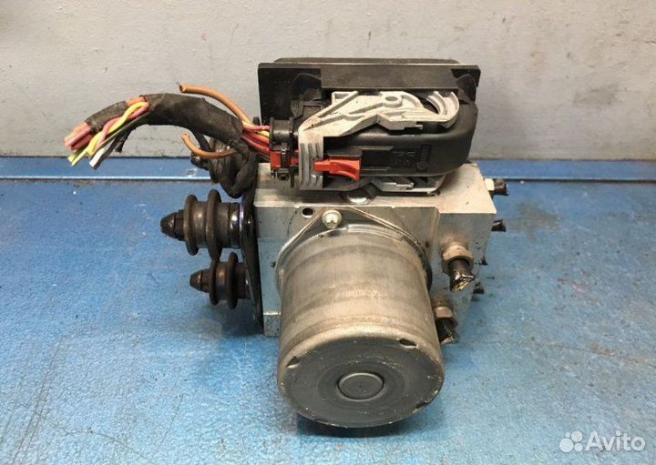 Блок ABS Audi A4 B8
