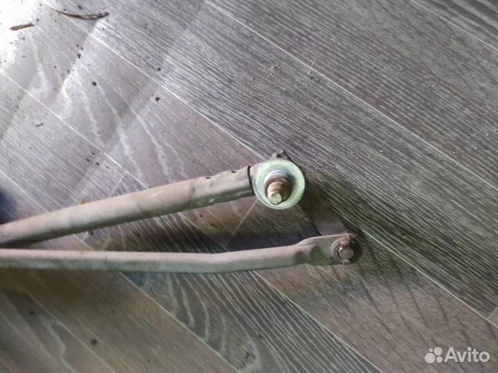 Трапеция стеклоочистителя в сборе Пассат Б3