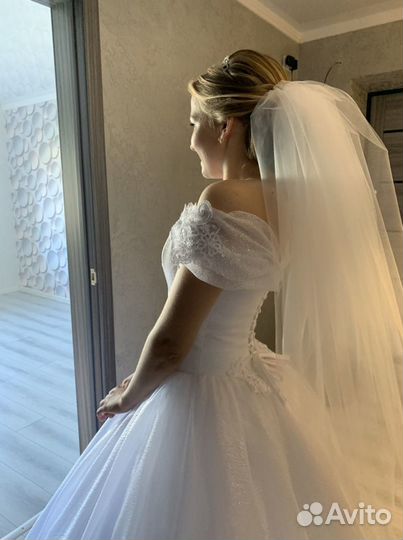 Свадебное платье б/у 40-44 размер