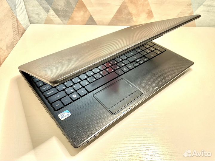 Ноутбук emachines