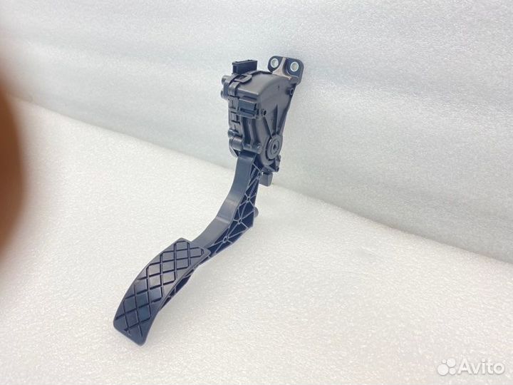 Педаль газа Volkswagen Polo седан 1.6 2014