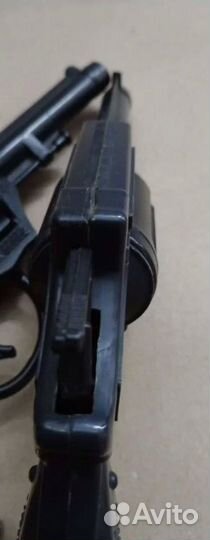Игрушка пистолет СССР наган, автомат