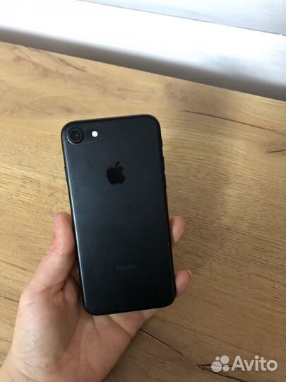 iPhone 7, 32 ГБ