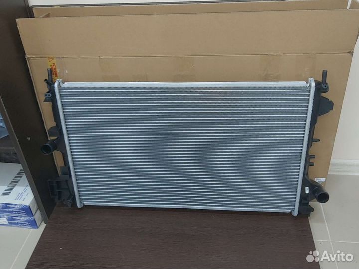 Радиатор охлаждения Opel Vectra C 1.8 МКПП ркпп