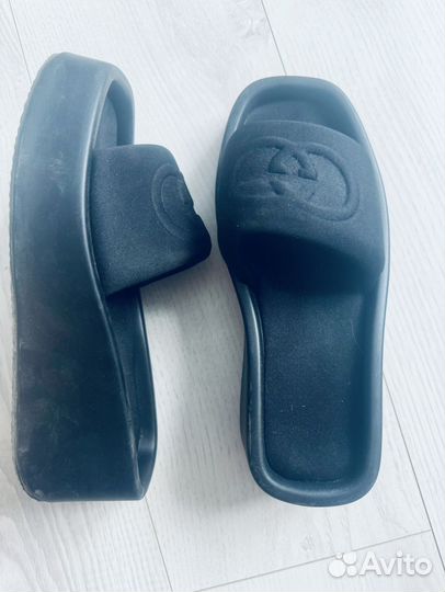 Шлепанцы женские