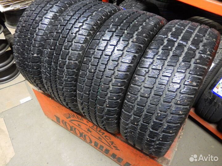 Cooper Weather-Master S/T 2 235/55 R17