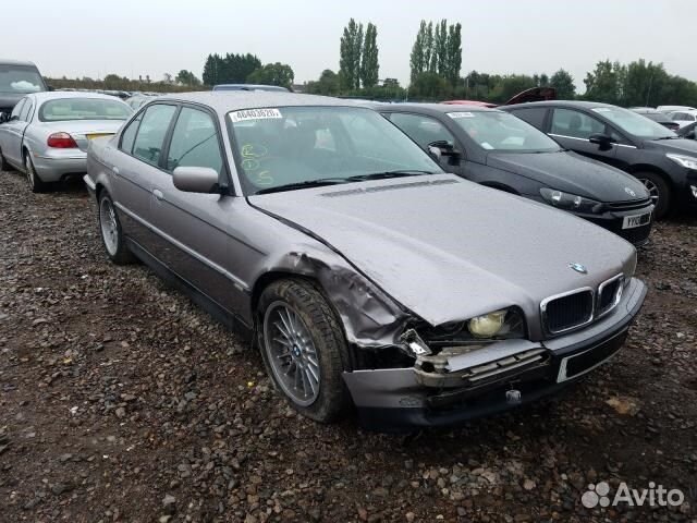 Разбор на запчасти BMW 7 E38