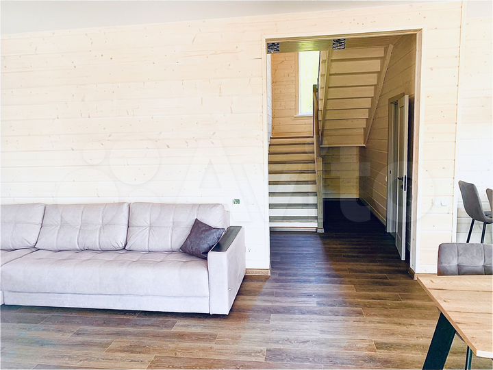 Дом 190 м² на участке 7,5 сот.