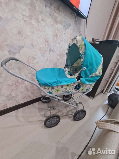 Коляска кукольная