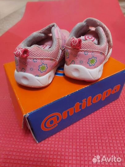 Кроссовки для девочки 21 размер