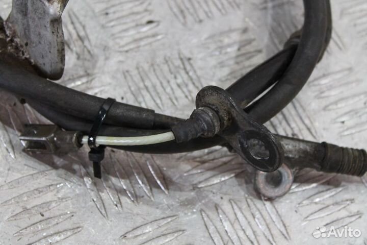 Трос ручника левый Nissan Teana 31 J31 4WD