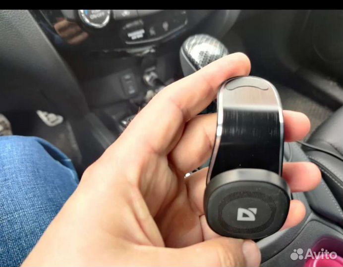 Автомобильный магнитный держатель