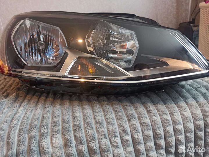 Фольксваген Гольф 7 фара передняя
