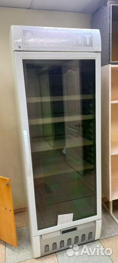 Мебель и холодильники