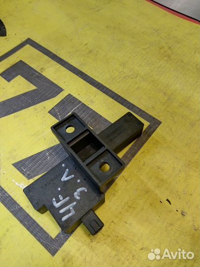 Антенна бесключевого доступа задняя левая Audi A6