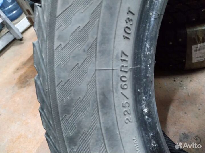 Yokohama IceGuard Stud IG65 225/60 R17