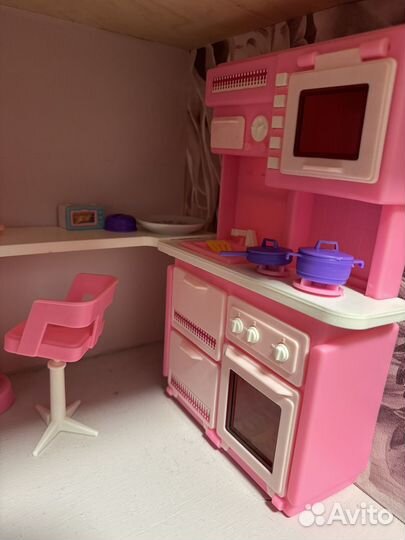 Домик кукольный с мебелью