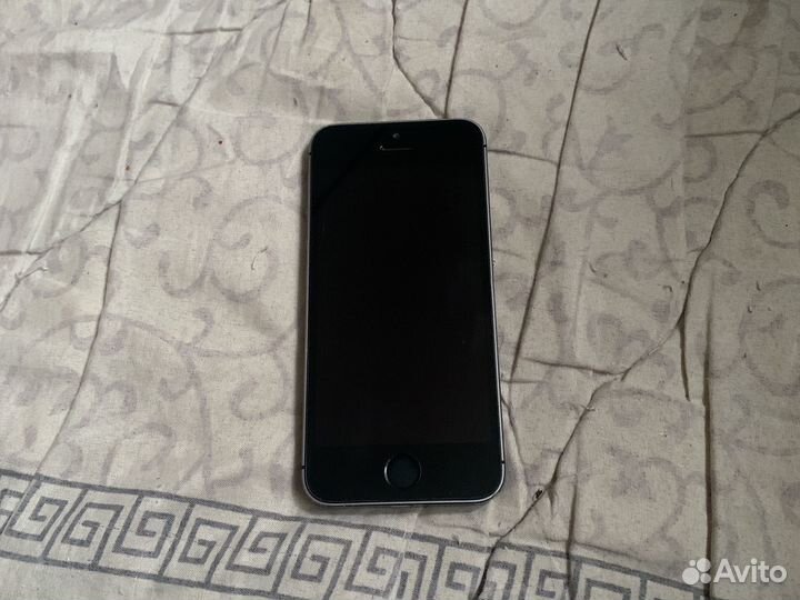 Телефон iPhone 5s