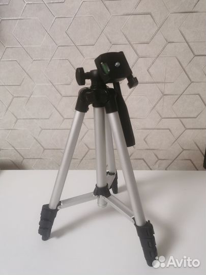 Штатив для проектора или камеры