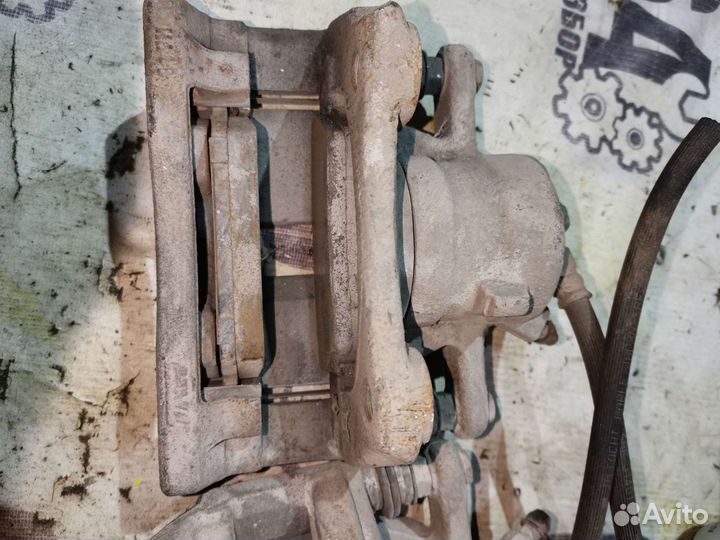 Супорт передний Nissan Note E11