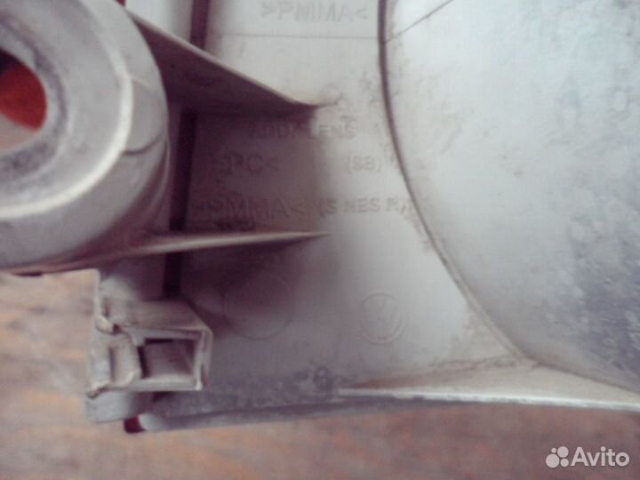 Фонарь задний левый VW Touran 2003-2010