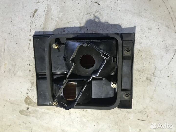 Фонарь левый внутренний Volkswagen Vento