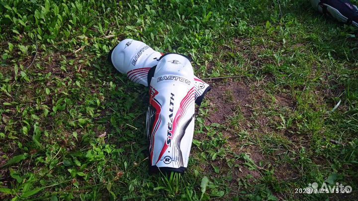 Щитки хоккейные