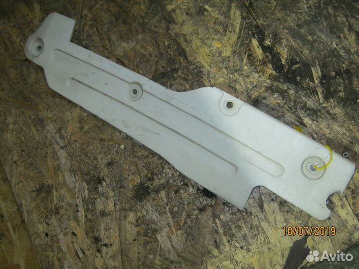 Накладка кронштейна фары Volvo FH13 20507021