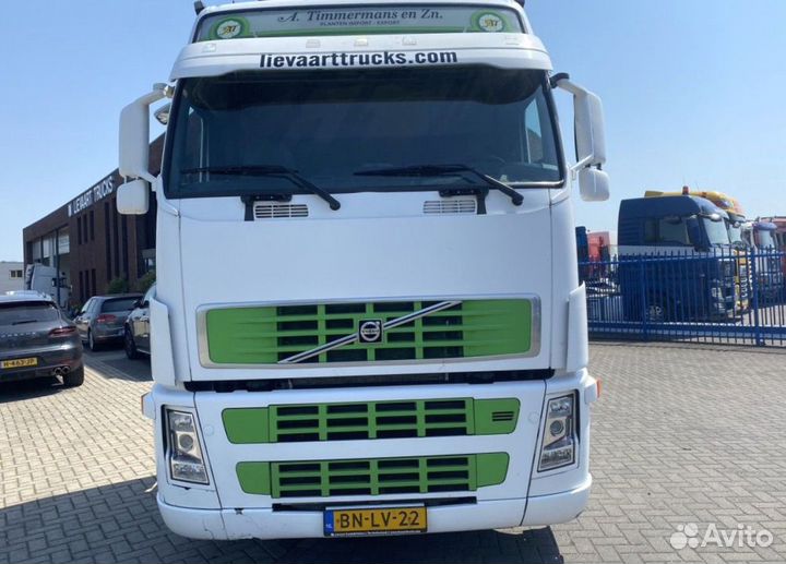 Pазбираем грузовик Volvo FH 2001-2005