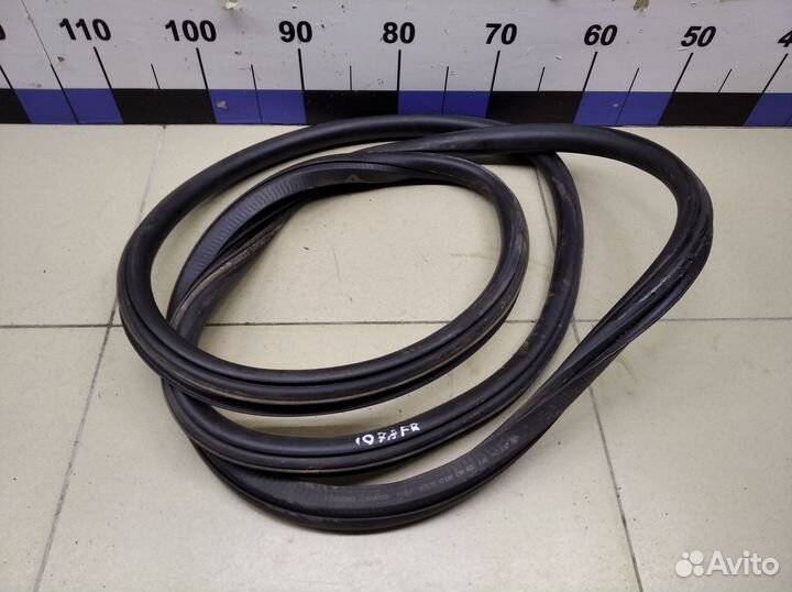 Уплотнитель (внутри) Octavia (A5 1Z) 2004-2013