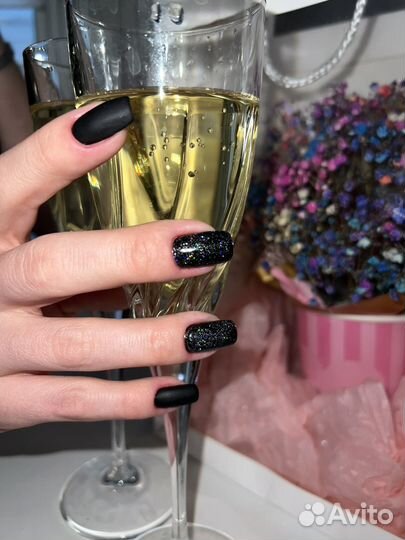 Наращивание ногтей, маникюр