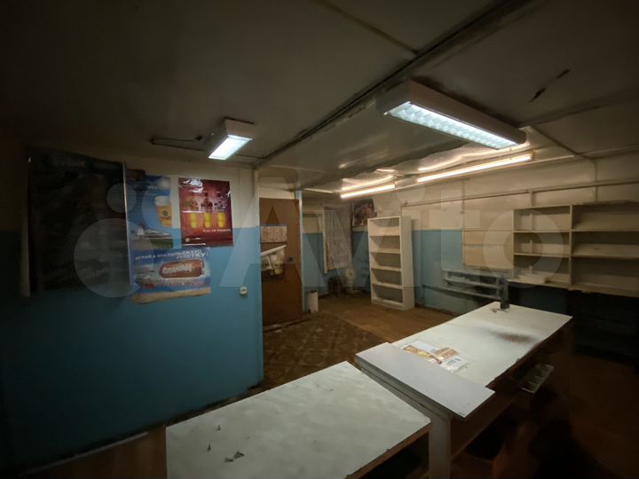 Гараж, > 30 м²