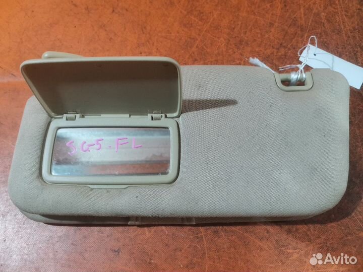 Козырек от солнца на Subaru Forester SG5