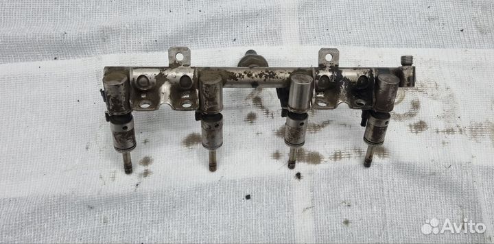 Рампа топливная с форсунками Bmw 1 F20 N13B16