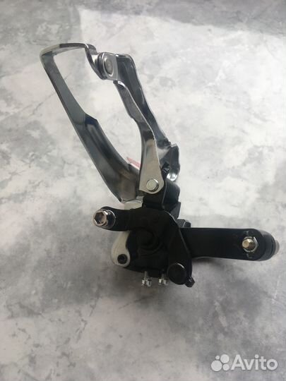 Передний переключатель Shimano Altus M313