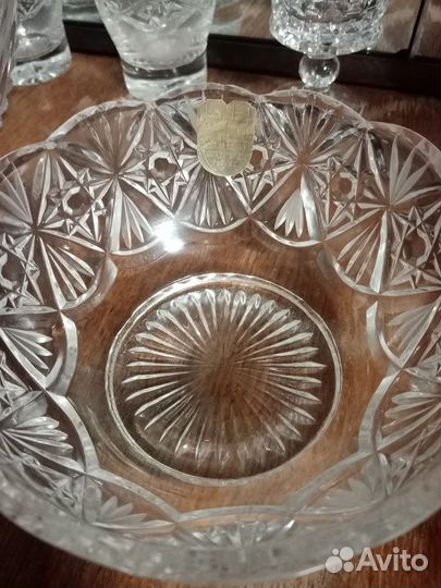 Хрустальная вазочка