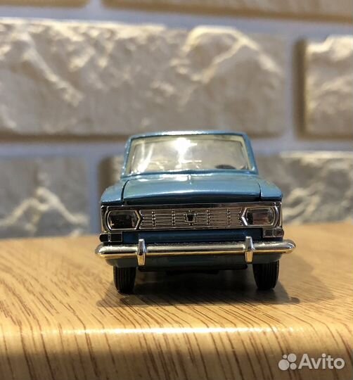 Модель Москвич 412