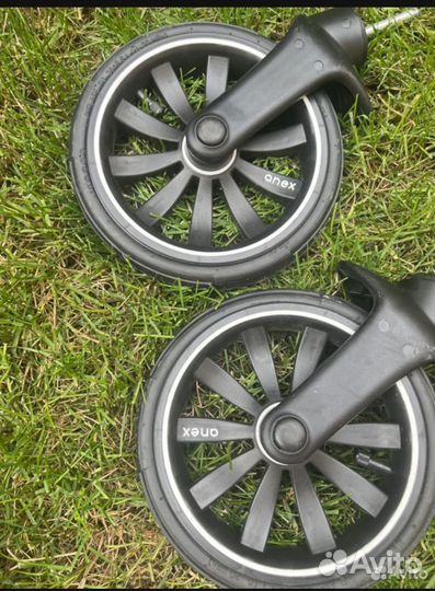 Передние колеса от коляски анекс с вилкой